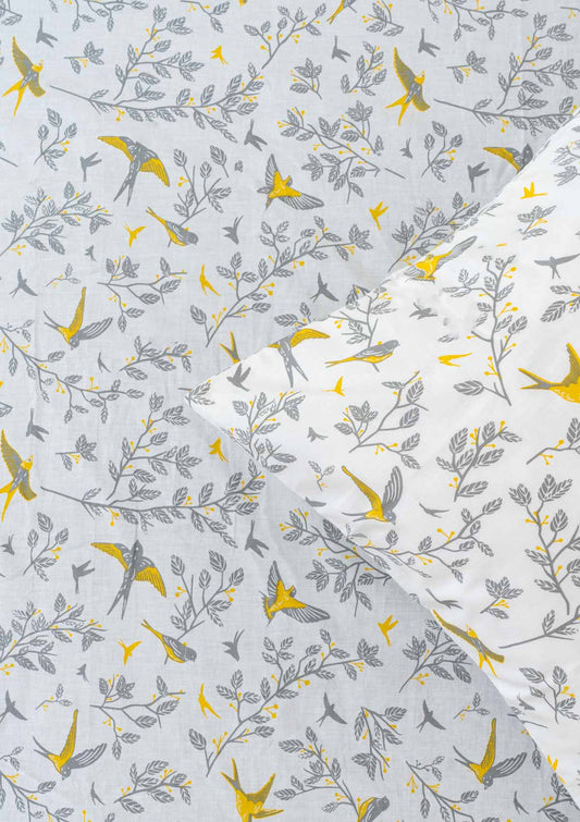 Fluttering swallows Pillow Covers - Set of 2