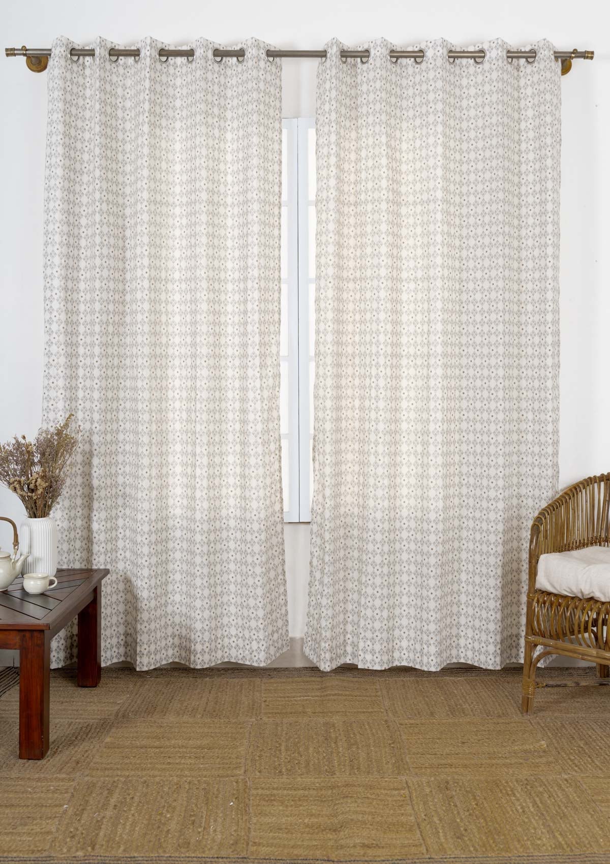 Mirage 100% cotton geometric sheer fabric for living room - Light filtering - Grey