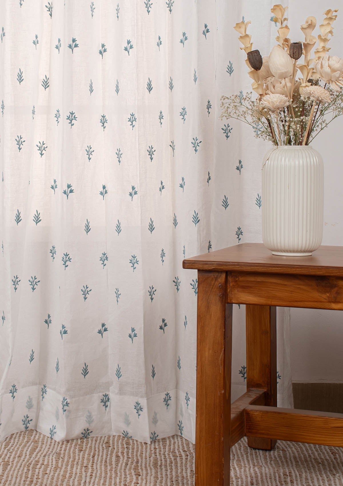 Petal floral Embroidered 100% cotton Sheer Fabric for living room - Light filtering - Nile blue