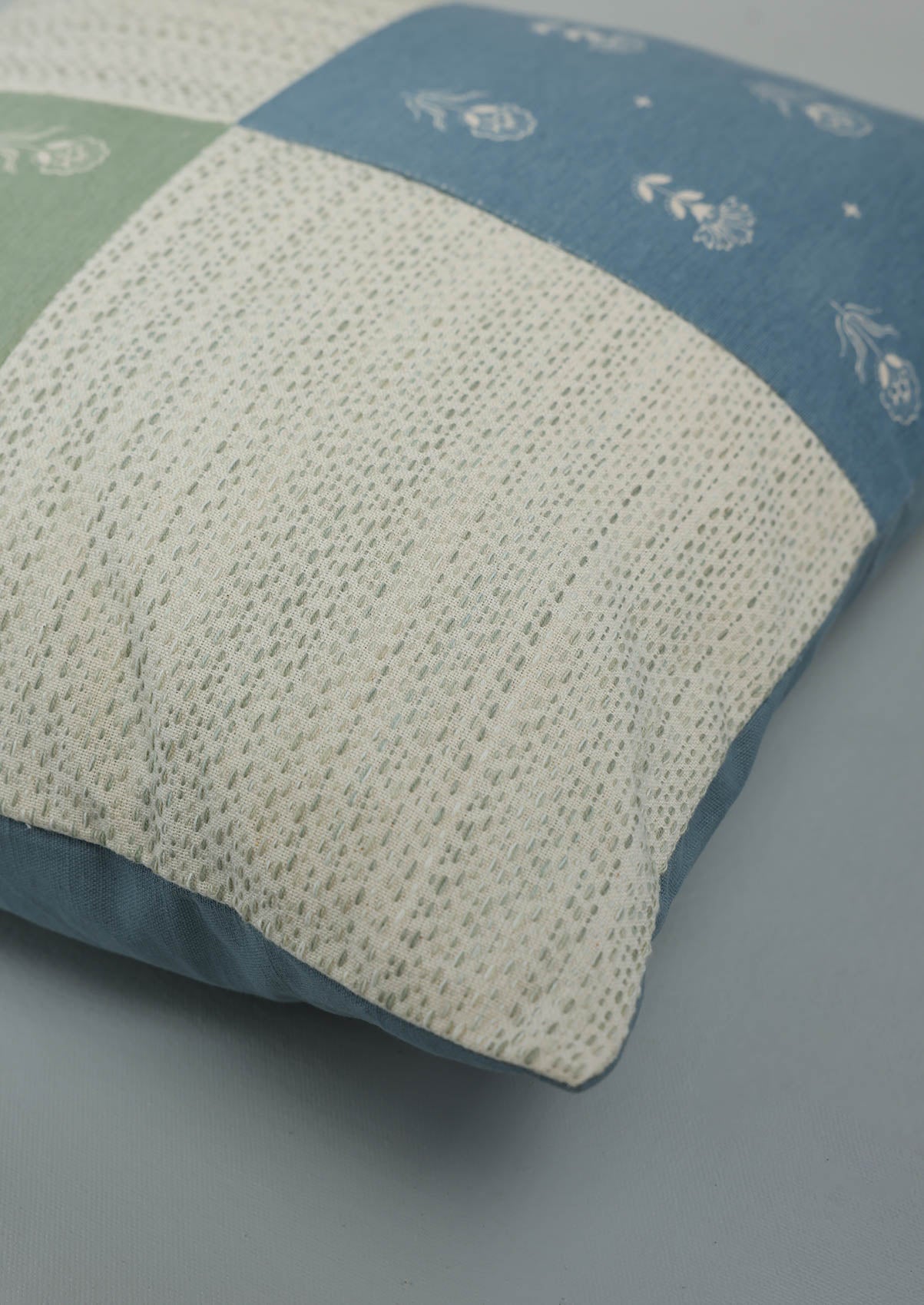Sora Green & Blue Textured 100% Cotton Cushion Cover For Sofa