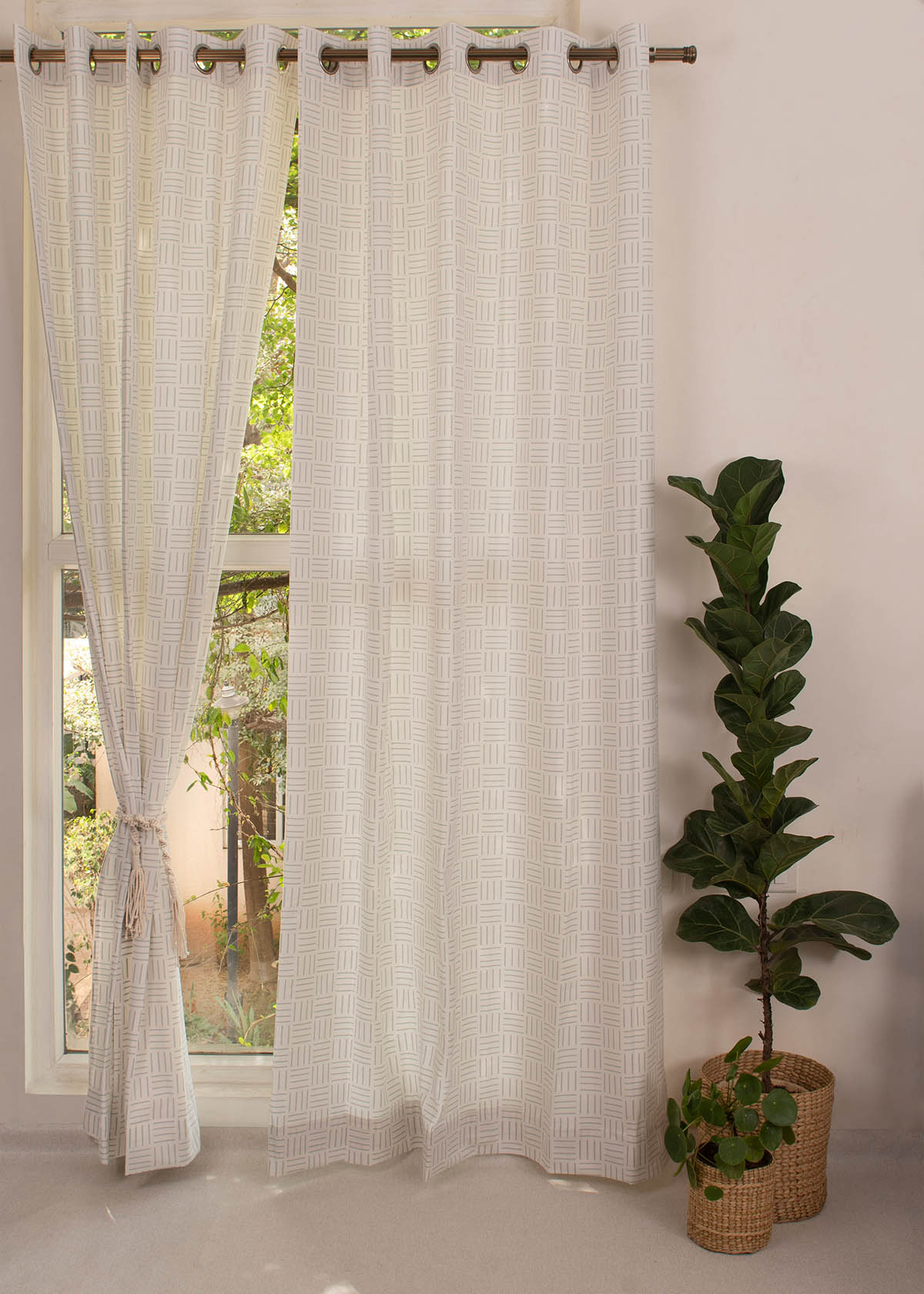 Hashlines 100% cotton geometric curtain for living room - Light Reduction - Grey - Single Piece