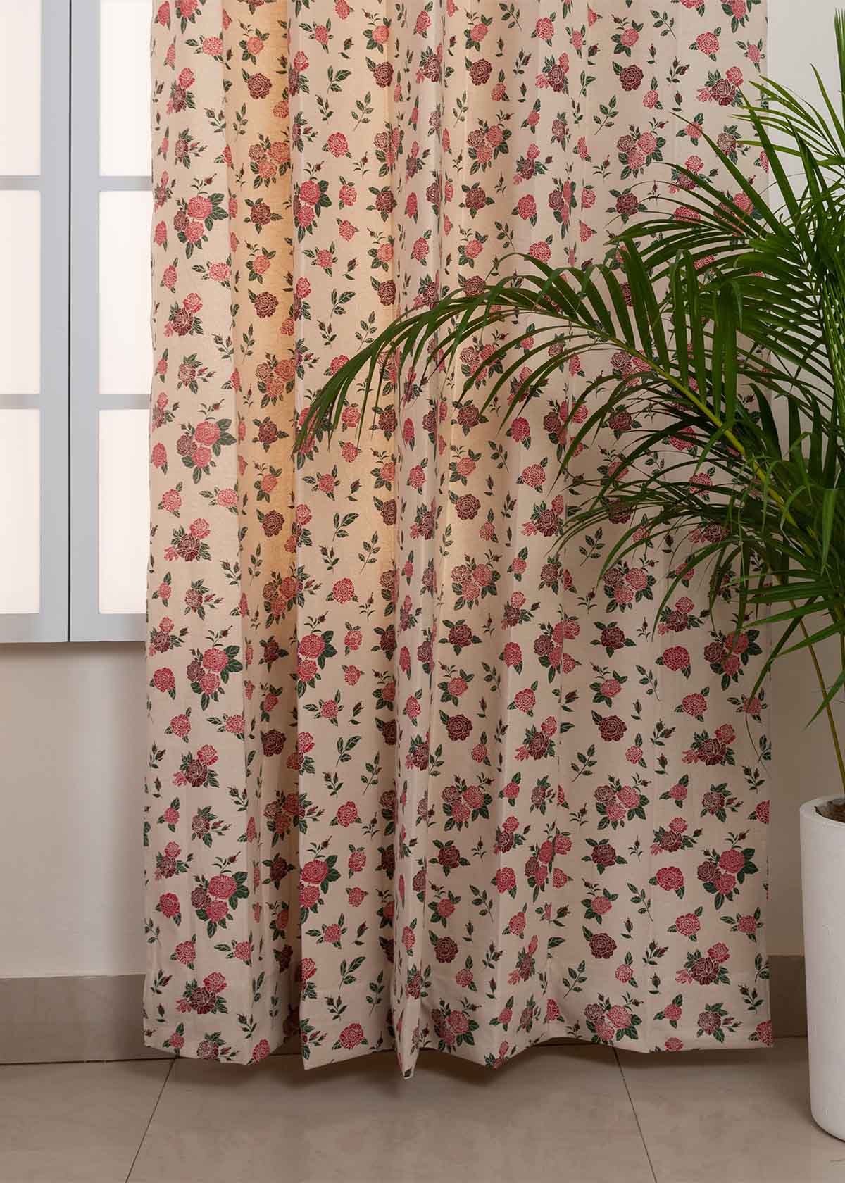 Wild Roses printed cotton Fabric - Red