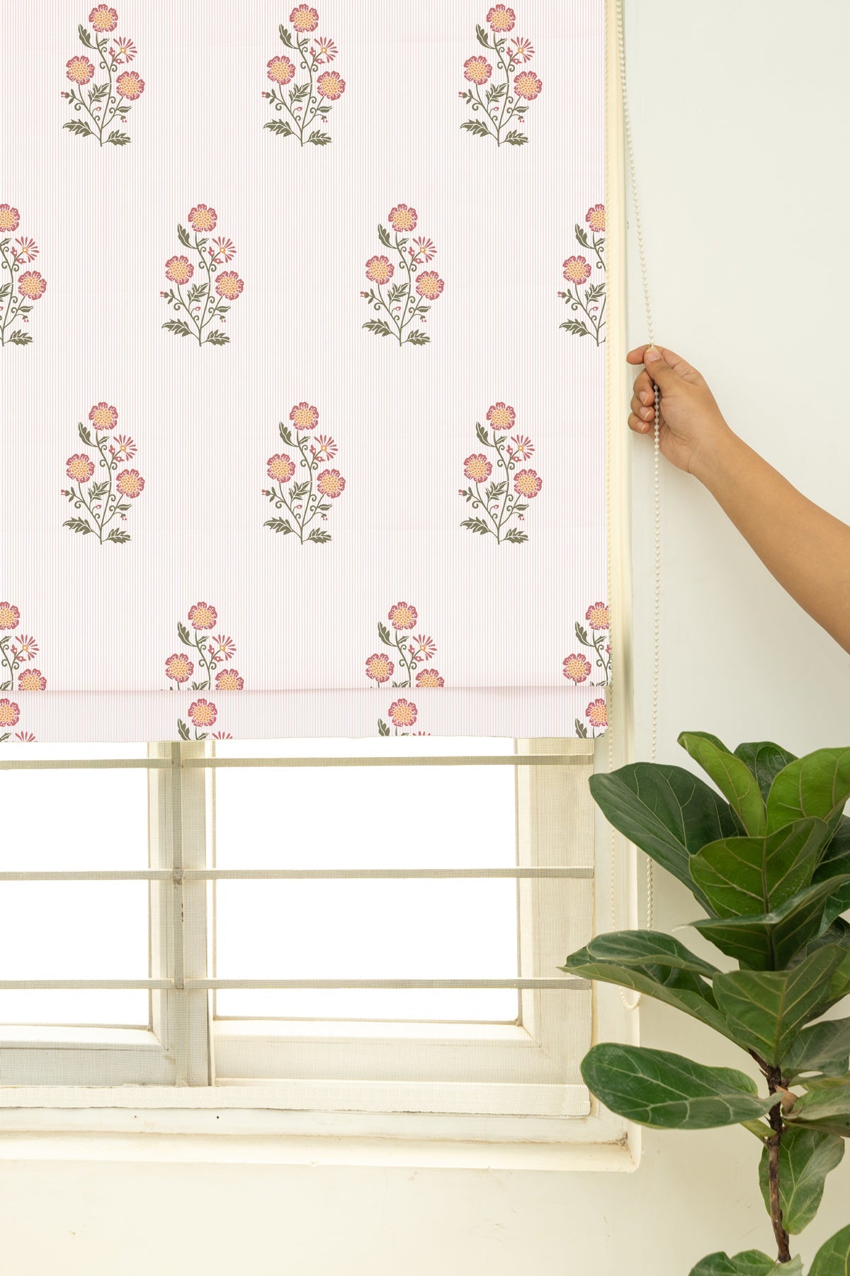 Parijatha 100% Customizable Cotton floral blind for living room - Room darkening