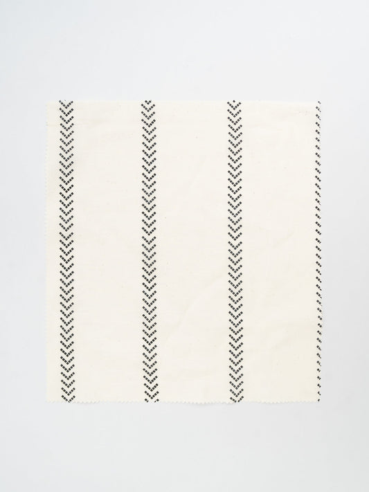 Spear 100% cotton geometric fabric curtain for living room - Light filtering - Black