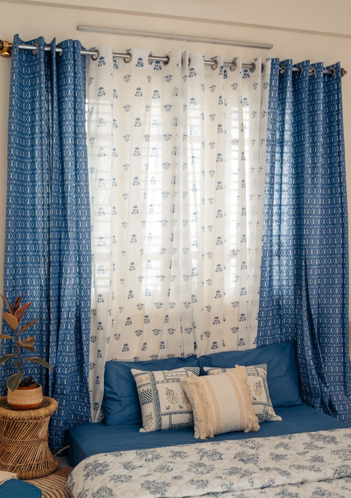 Sunbird 100% cotton floral sheer curtain for living room - Light filtering - Indigo - Single - Single Piece