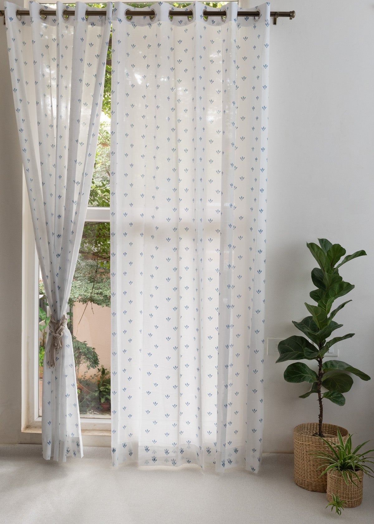 Aniseed Indigo 100% cotton floral sheer curtain for living room - Light filtering - Single Piece