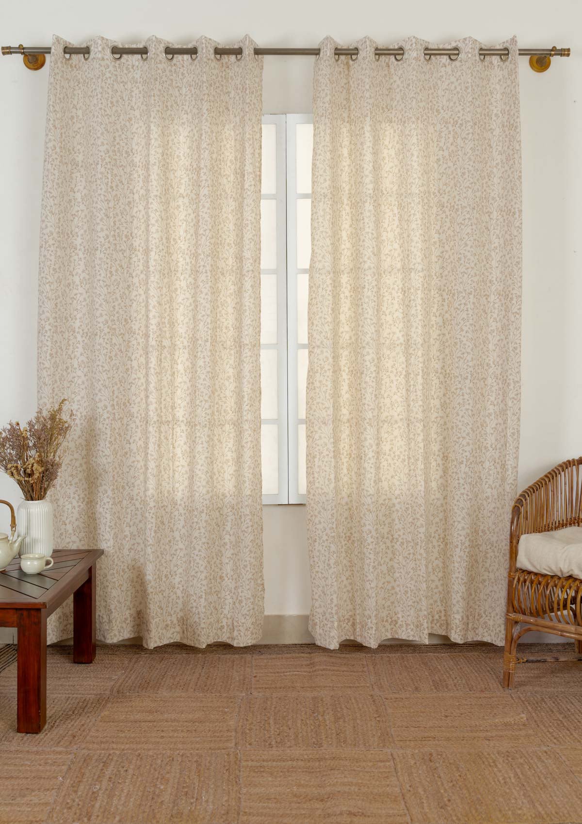 Canopy 100% cotton floral sheer fabric for living room - Light filtering - Brown