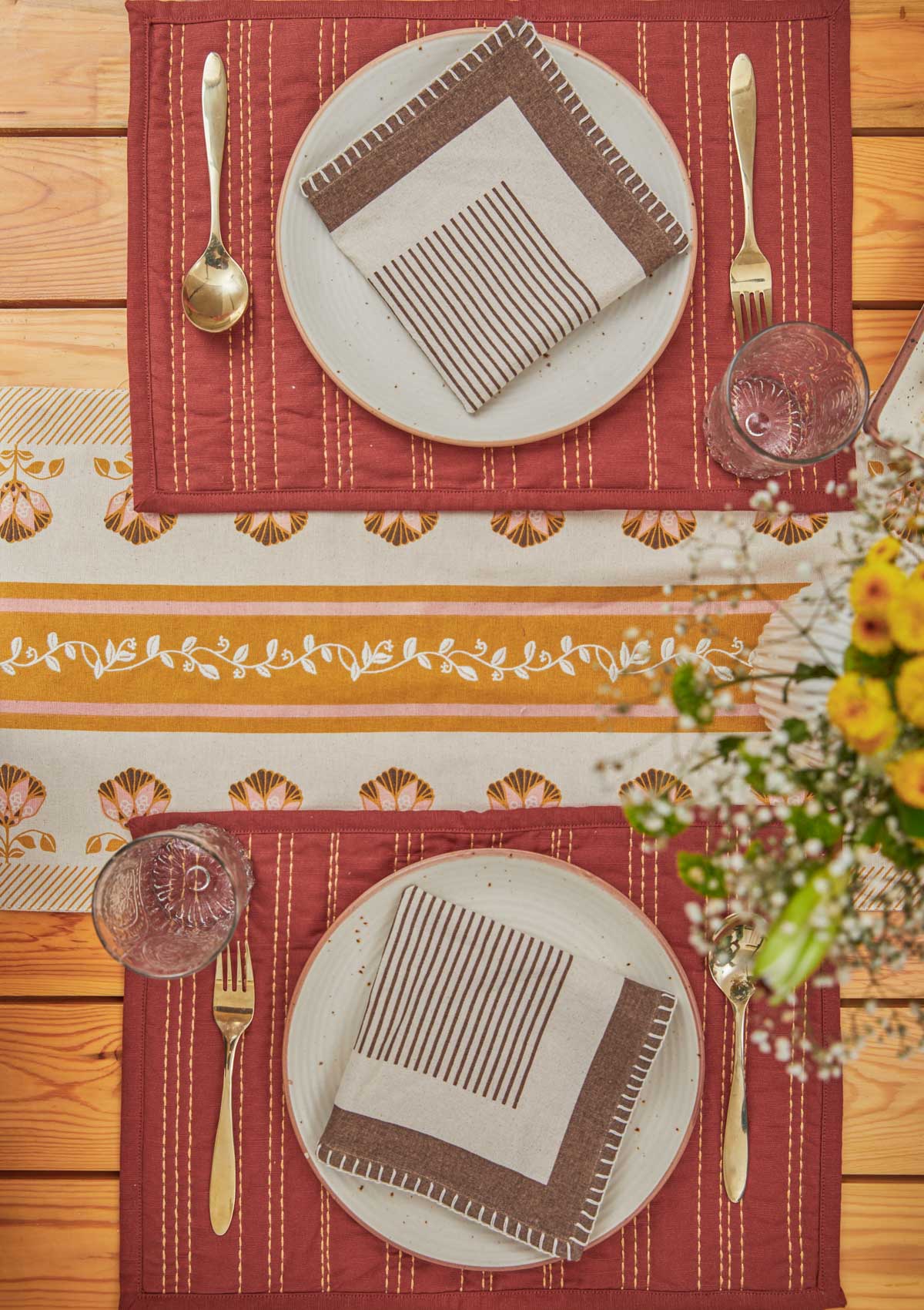 Desert 100% cotton elegant table runner for 4 seater or 6 seater dining  - Amber