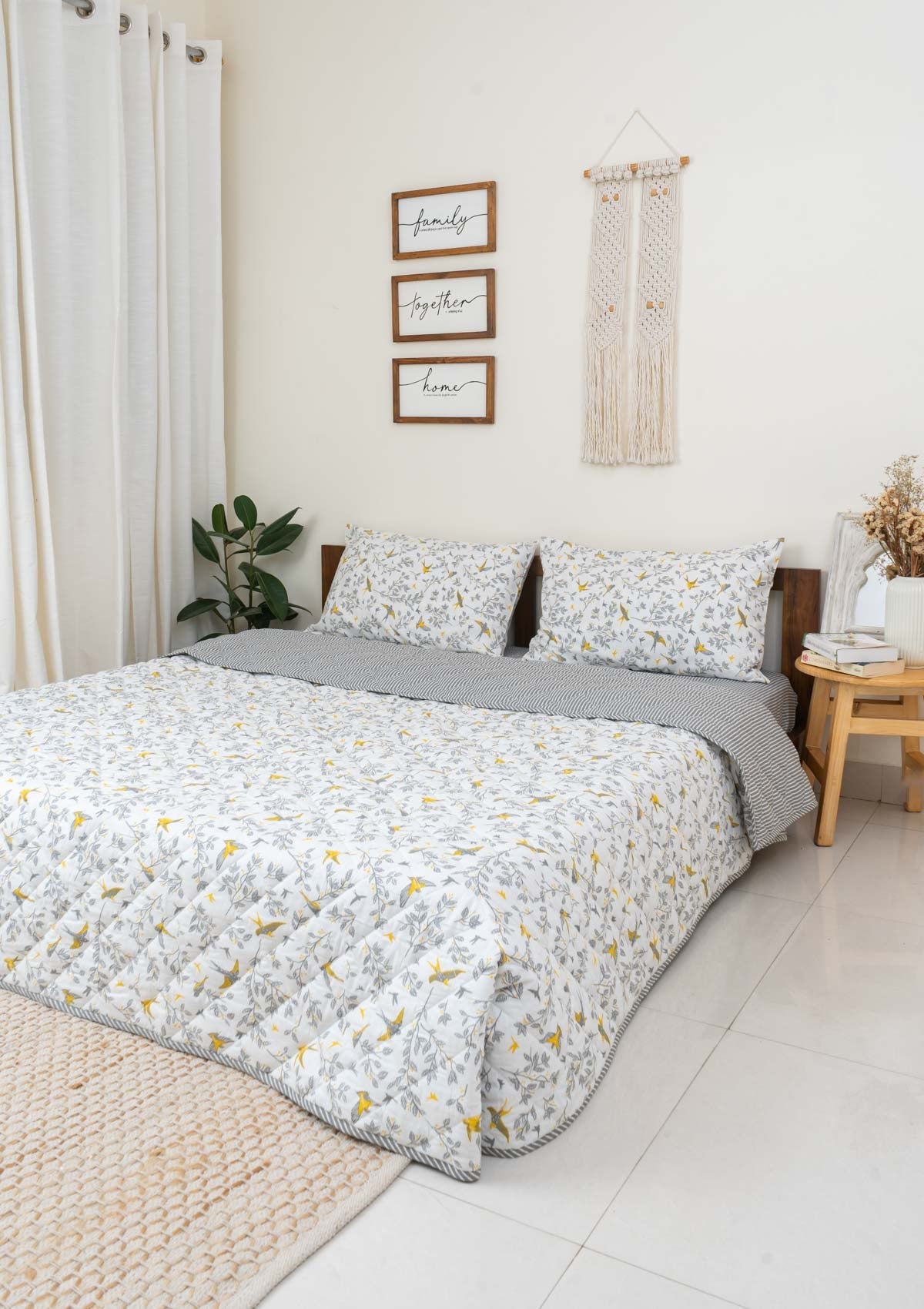 Fluttering Swallows Reversible Quilt - Multicolor