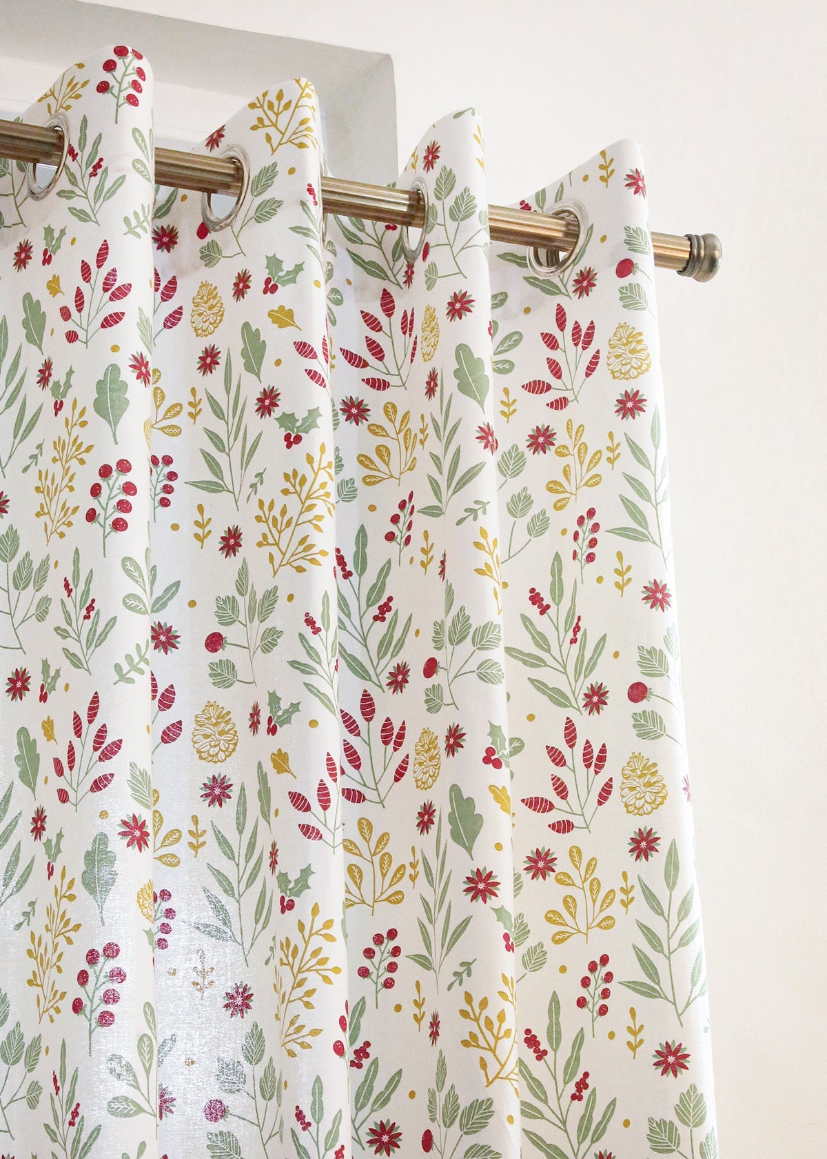 Foraged Berries 100% cotton floral curtain for living room - Light Reduction - Multicolor - Single Piece
