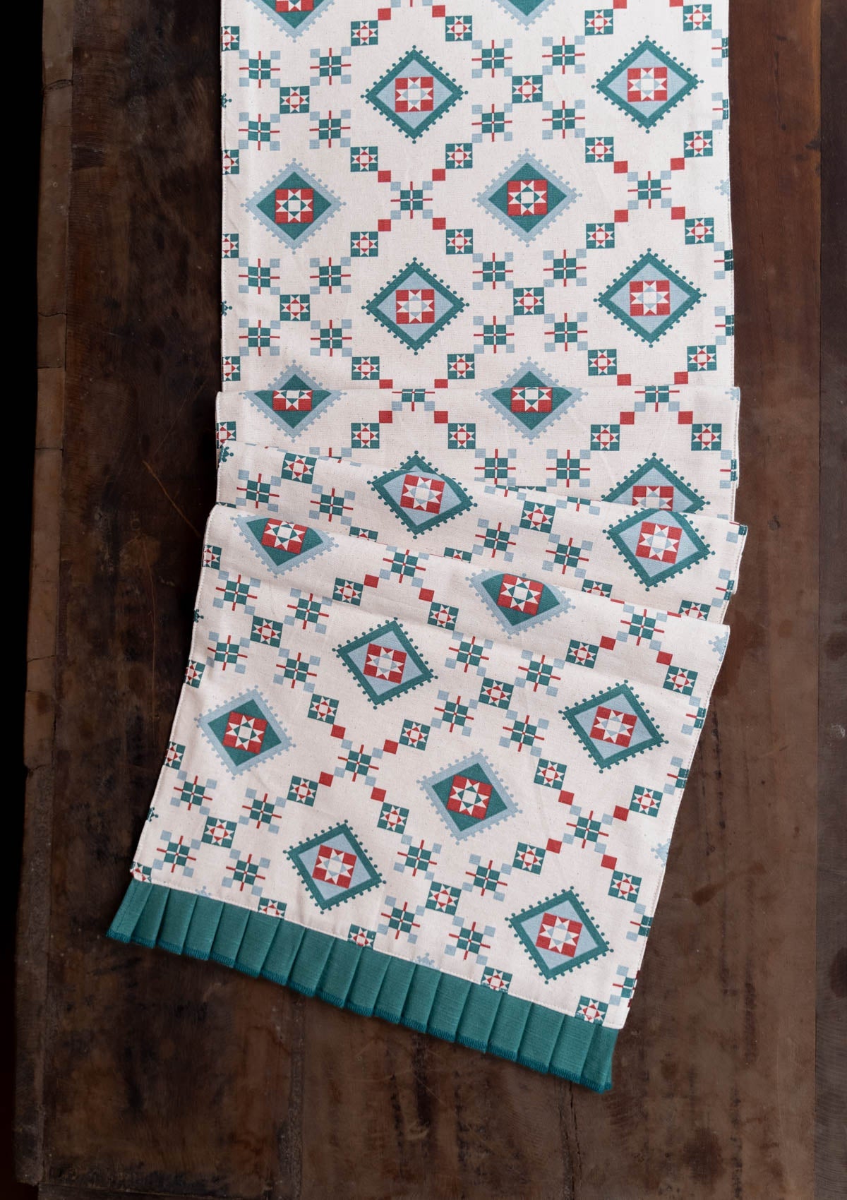 Thinnai 100% Cotton Ethnic Printed Green and Red Table Runner