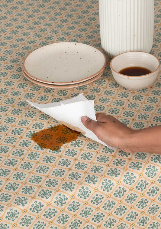 Yura Spill safe water-resistant coated cotton table cloth