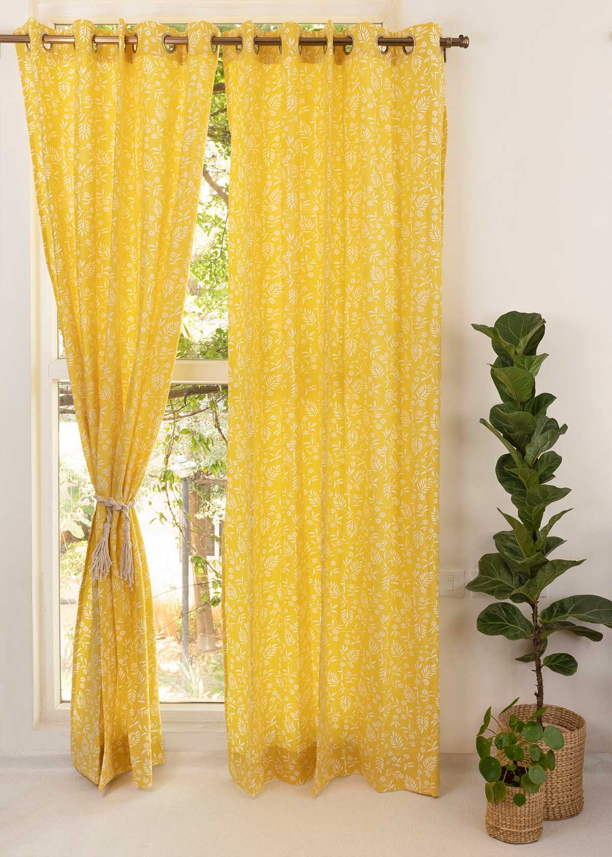 Yellow Daisy 100% cotton floral curtain for kids room, living room & bed room - Room darkening - Single Piece